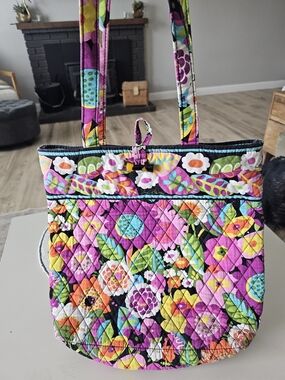 Vera Bradley Quilted Tote In VaVa Bloom Pattern